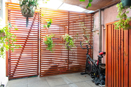 Casa En Venta De 3 Dorm. En Macul