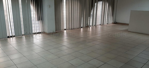 Local Comercial En Venta La Candelaria Depeligro A Pele El Ojo,para Remodelar E Iniciar Tu Propio Negocio.23-8874gm