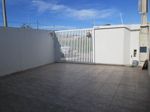 Imagem 3 de 12 de Casa - Venda - Savoy - Itanhaem - Ita1750