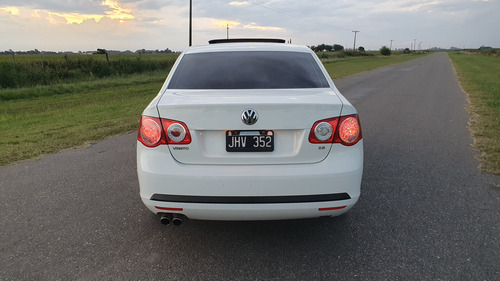 Volkswagen Vento 2.5 Advance 170cv