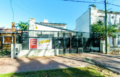 Casa En Venta Rosario Alberdi Pileta Jardin.