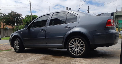 Volkswagen Bora 1.8 Highline T Tiptronic Cuero 2011