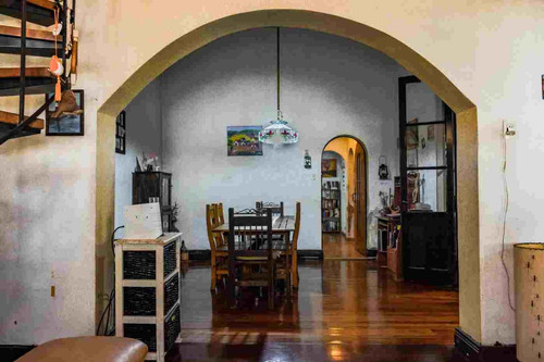 Casa En Venta Adrogue-ideal Inversor-lote 870 M2