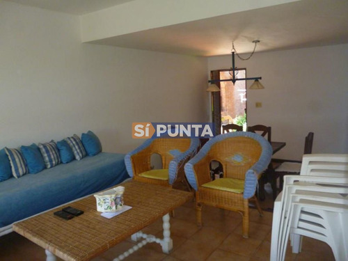 Imagen 2 de 11 de Venta Apartamento En Manantiales 1 Dormitorio