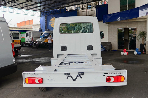 Renault Master chasis 2.3 L1H1 2P