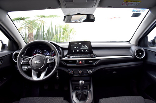 Imagen 7 de 12 de Kia Forte 2019