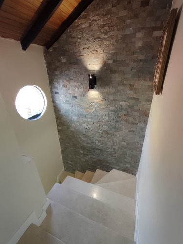 Townhouse En Venta En Naguanagua, Tazajal, Resd Monte Alegre I . 140mts,3hab,planta Electrica 100% Y Mas.. Ag / Yafa