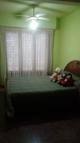 Se Vende En San Bernardo Centro Chalet Tres Ambientes Dos Dormitorios F: 9337