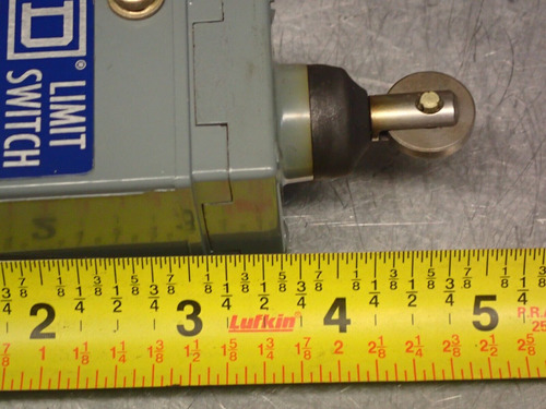Square D 9007-b54d Ser A Limit Switch 600v Ac/dc New Old Zza