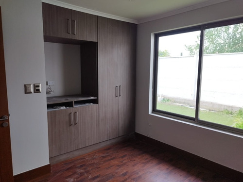 Linda Casa En Parque Del Sol