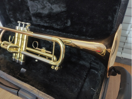 Trompete Sib Yamaha Ytr 3325 Japão Gold Brass Completo 
