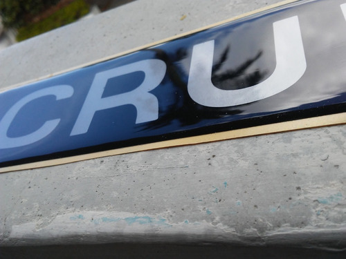 Imagen 2 de 7 de Emblema Platina Compuerta Burbuja Autana Land Cruiser
