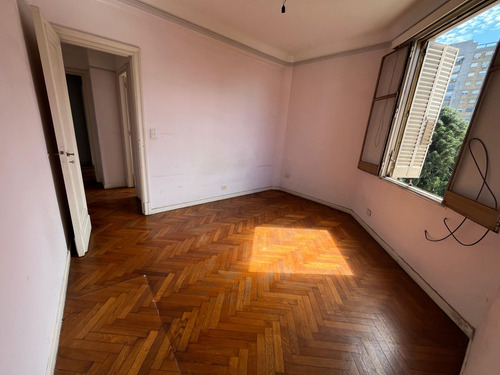 Venta Caballito Departamento 4 Ambientes Frente