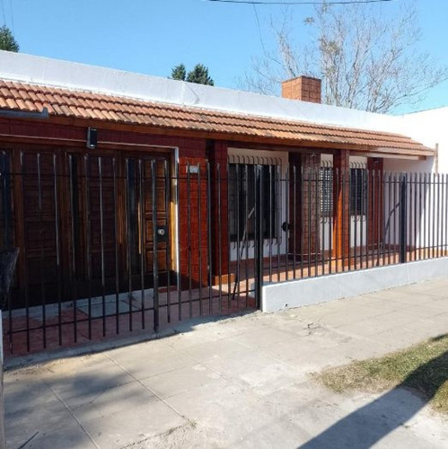 Venta Casa De 4 Ambientes Con Parque. Nuevo Valor !!!