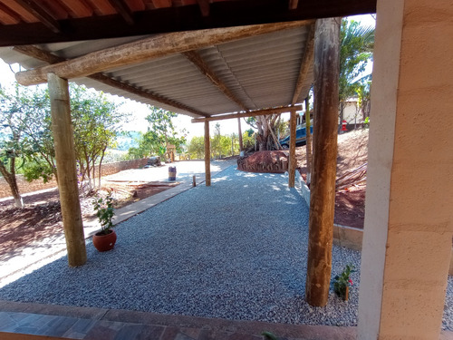 Vendo Linda Chácara (porteira Fechada) Em Jambeiro Direto Com O Proprietário!
