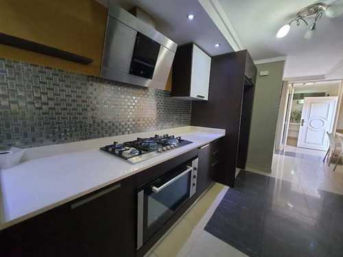 Imagen 18 de 22 de Apartamento En Alquiler En La Sagrada Familia Vanessa Suarez