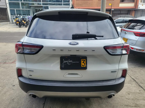 Ford Escape 2.5 Hev