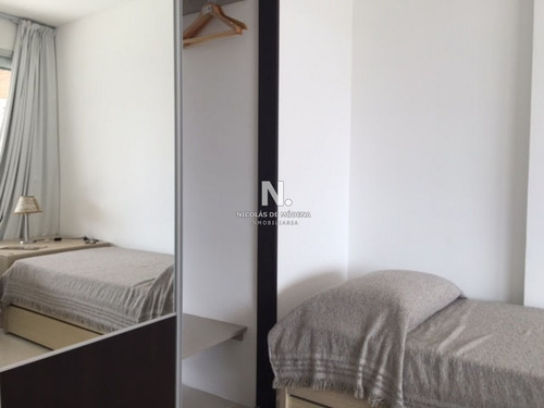 Apto 2 Dorm Y Medio, 2 Baños, Balcón- Ref: 1766