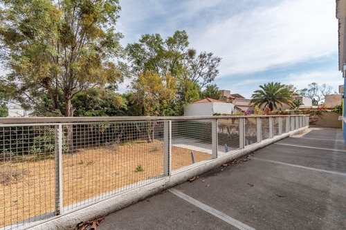 Imagen 2 de 22 de Renta O Venta Con Uso De Suelo En Las Lomas