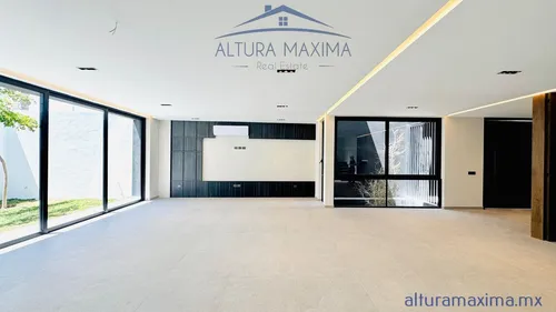 Lujosa Casa Nueva En Venta Villa Verona Zona Andares Zapopan