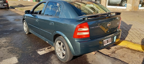 Chevrolet Astra 2.0gl Con Gnc 5p 2009