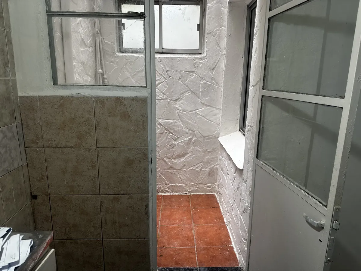 Apartamento En Pb , Zona Facultades , Por Corredor , Patio Interno, 2 Ambientes · Foto 5