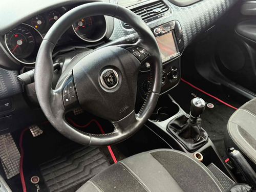 Fiat Punto 1.8 SPORTING 16V FLEX 4P MANUAL