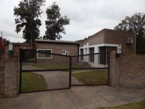 Venta Casa En Oliveros, Provincia De Santa Fe