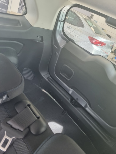 Chevrolet Joy Plus Black Black