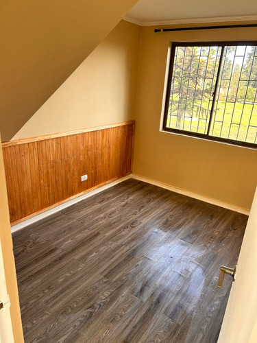 Casa 4 Dormitorios En Condominio Los Laureles 5.000 M2