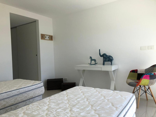 Imagen 24 de 29 de Punta Del Este, Pent House Duplex , 4 Dormitorios, Gge X2, Vista Al Mar, Amenities , Nuevo !!