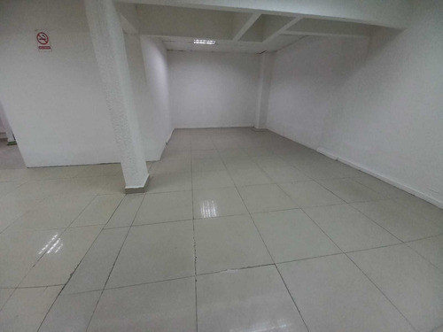 Hermoso Local Comercial (87818)
