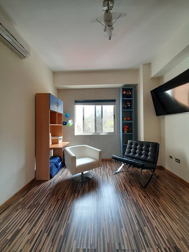 Apartamento En Venta En El Parral, Valencia 273660 Lz