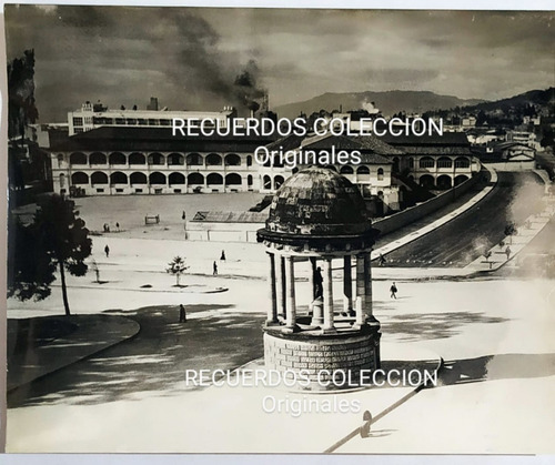 Foto Original Bogotá Asilo De Locos Y Templete Cra 10