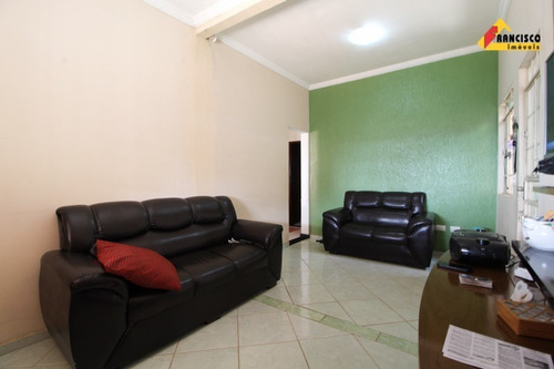 Imagem 2 de 14 de Casa À Venda, 2 Quartos, 2 Vagas, Davanuze - Divinópolis/mg - 29049
