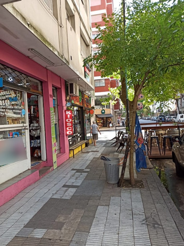 Local Comercial 39 M2 C/ Deposito Y Baño,todos Los Servicios