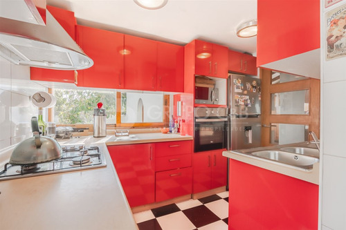 Hermosa E Impecablecasa En Venta De 4 Dorm. Las Condes