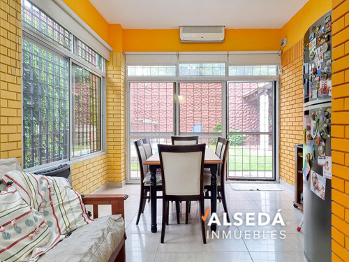 Casa En Venta Rosario Zona Sur Cochera, Jardin Y Pileta.