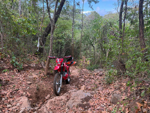 Moto Preparada Para Trilha Só Pegar E Andar