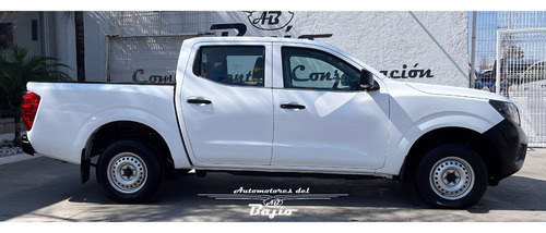 Nissan NP300 T/M DOBLE CABINA S AC PAQ SEG 6VEL