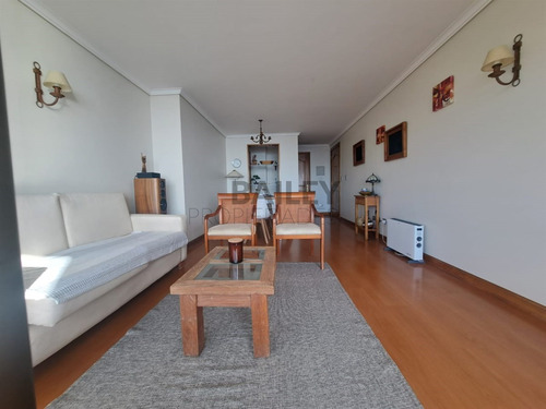 Departamento En Arriendo De 3 Dorm. En Coraceros