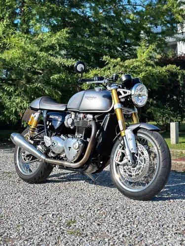 Triumph Thruxton 1200r