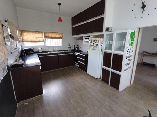 Casa En Venta - 2 Dormitorios 2 Baños - Santa Fe
