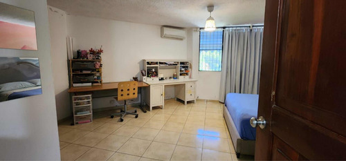Imagen 6 de 11 de Apartamento En Venta En Bella Vista, Cerca Avenida Anacaona Y Parque Mirador Sur