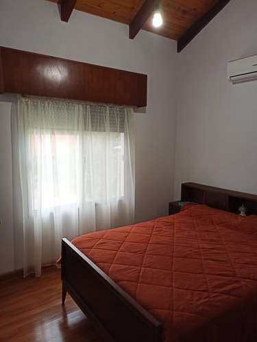 Hermosa Casa C/sala De Juegos- Santa Ana, Colonia