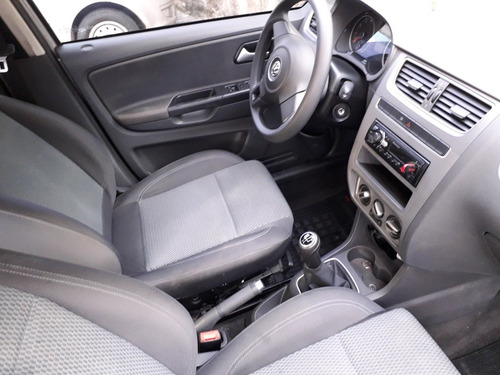 Volkswagen Fox 2014 1.0 12v Bluemotion Total Flex 5p