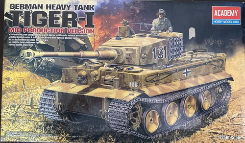 Academy Tiger I 1/35 Versión Mid C/interiores 