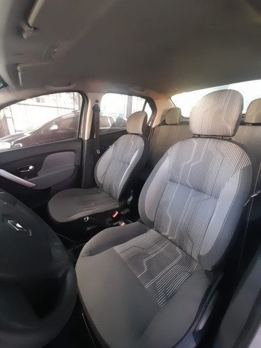 Renault Logan 1.6 Expression Hi-power 4p