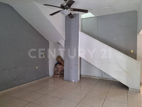 Se Vende Casa En Col. Juan Jose Rios Ii En Villa De Alvarez, Colima