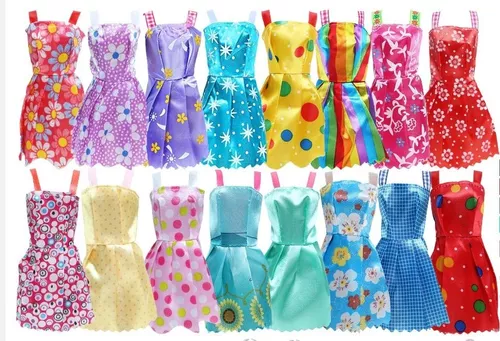 Roupa Boneca Barbie kit 42 peças AcessóriosJoias Vestidos Roupinhas oi